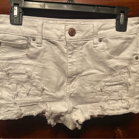 American Eagle White Denim Short - Picture 3 of 4
